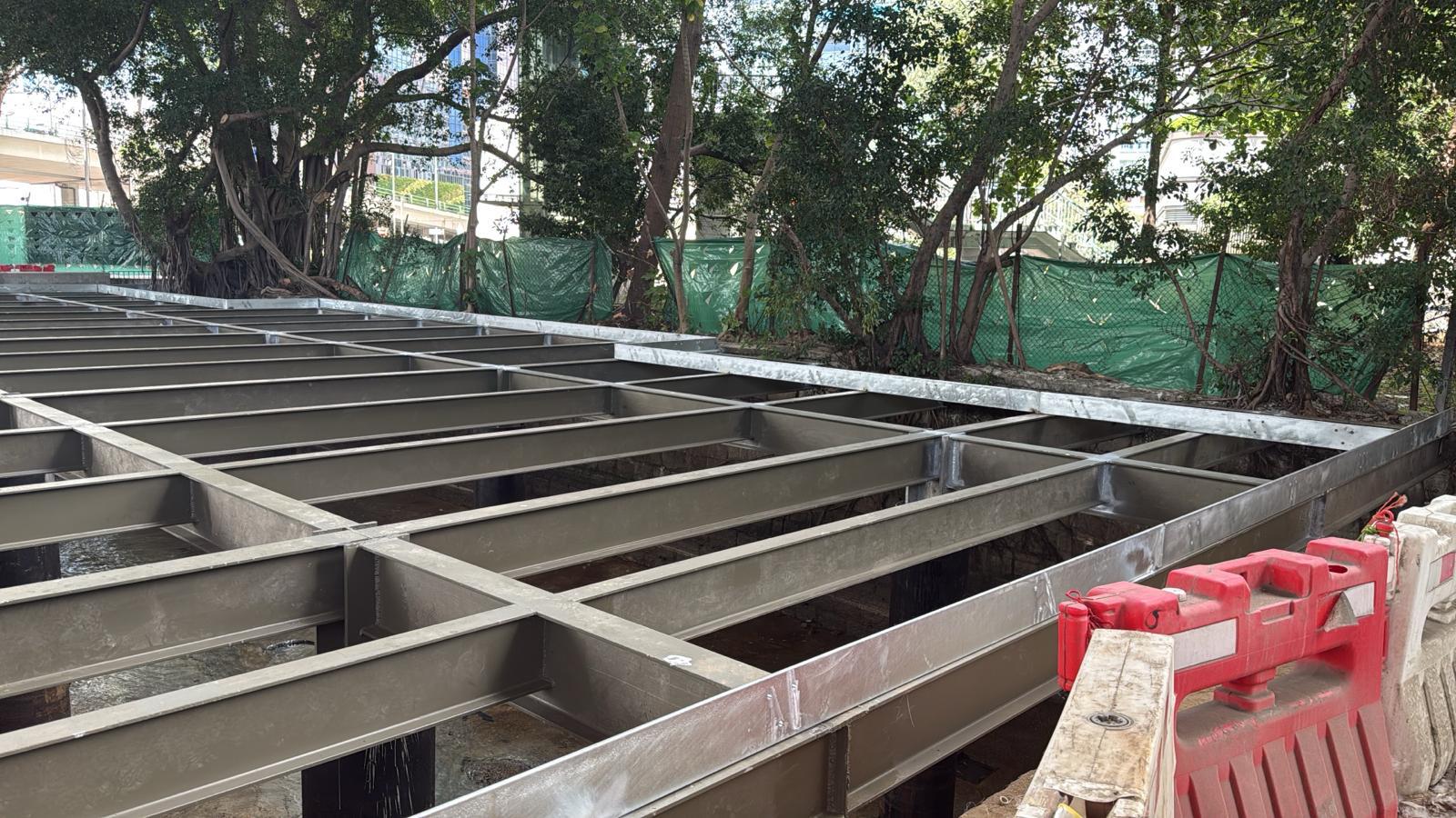 工程合約 : DC/2021/11 - 荔枝角荔寶路鐵台