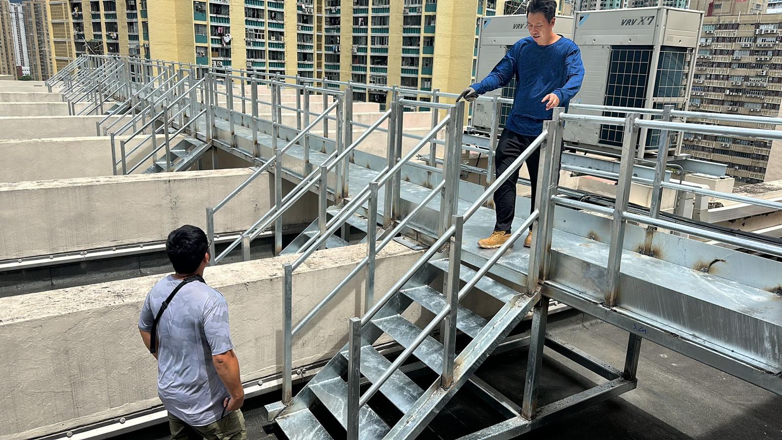 工程合約 : 觀塘廣場天台鐵橋